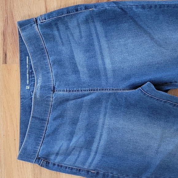 NY & C HIGH-WAISTED PULL- ON LEGGINGS. - Picture 2 of 11